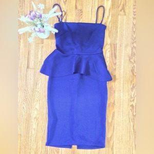 Woman’s dress size 6 (USA)